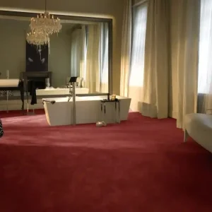 Super Cena Metrážový koberec OMPHALE červený