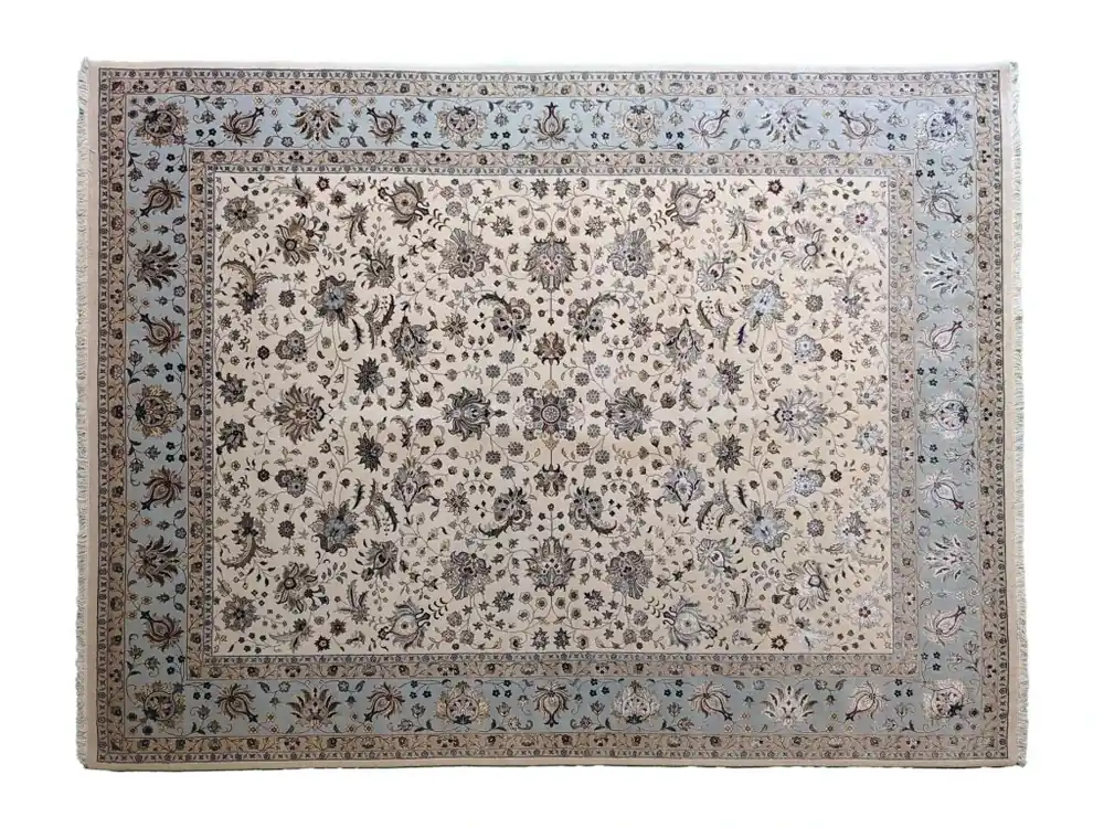 Isfahan 10328 Akce